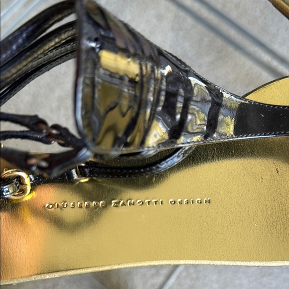 Giuseppe Zanotti Black Patent Leather Ankle Strap Flat Sandals Size 39.5 - Picture 7 of 10